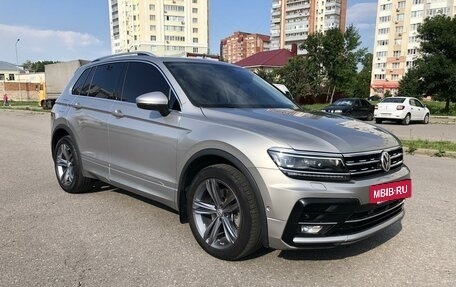 Volkswagen Tiguan II, 2018 год, 3 380 000 рублей, 3 фотография