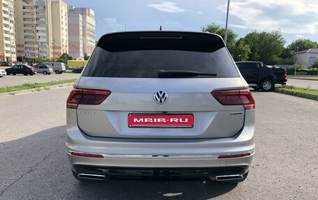 Volkswagen Tiguan II, 2018 год, 3 380 000 рублей, 5 фотография