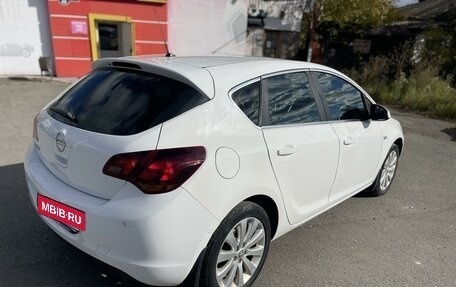 Opel Astra J, 2011 год, 750 000 рублей, 5 фотография