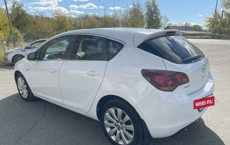 Opel Astra J, 2011 год, 750 000 рублей, 3 фотография