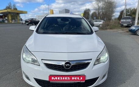 Opel Astra J, 2011 год, 750 000 рублей, 9 фотография