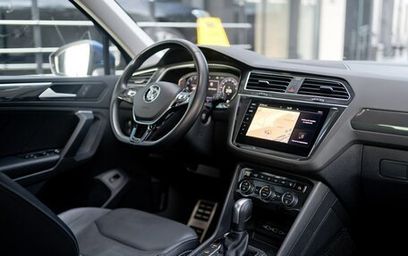 Volkswagen Tiguan II, 2019 год, 3 189 000 рублей, 24 фотография