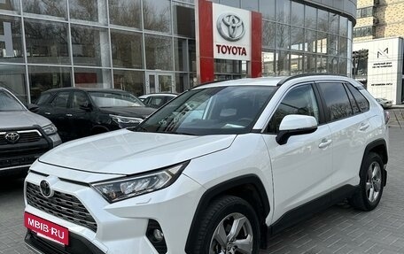 Toyota RAV4, 2020 год, 3 500 000 рублей, 2 фотография