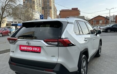 Toyota RAV4, 2020 год, 3 500 000 рублей, 4 фотография