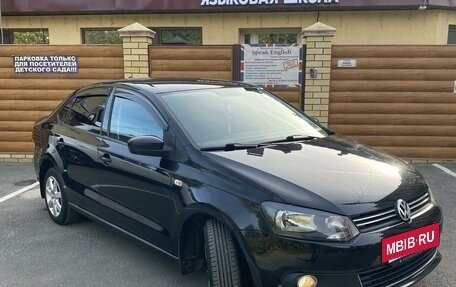 Volkswagen Polo VI (EU Market), 2011 год, 950 000 рублей, 2 фотография