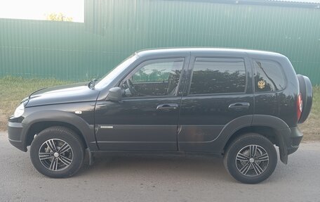 Chevrolet Niva I рестайлинг, 2012 год, 657 000 рублей, 5 фотография