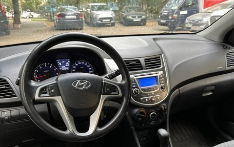 Hyundai Solaris II рестайлинг, 2011 год, 890 000 рублей, 13 фотография