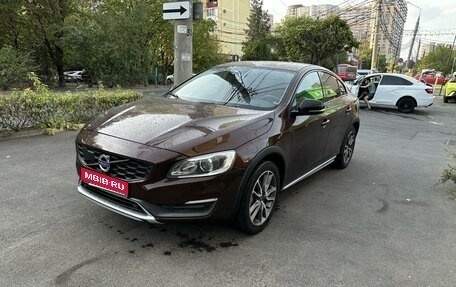 Volvo S60 Cross Country, 2015 год, 2 400 000 рублей, 1 фотография