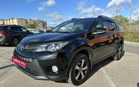 Toyota RAV4, 2013 год, 1 990 000 рублей, 2 фотография