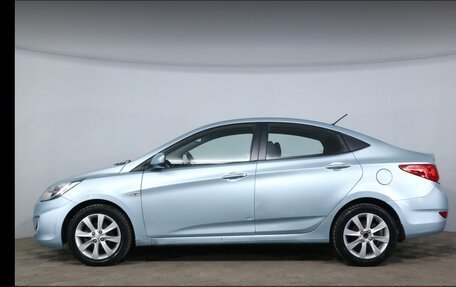 Hyundai Solaris II рестайлинг, 2011 год, 800 000 рублей, 7 фотография