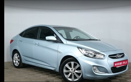 Hyundai Solaris II рестайлинг, 2011 год, 800 000 рублей, 4 фотография