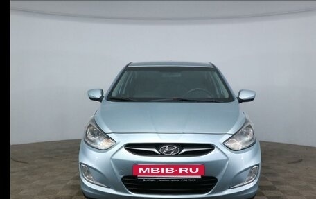 Hyundai Solaris II рестайлинг, 2011 год, 800 000 рублей, 2 фотография