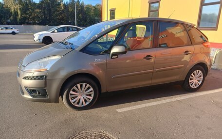 Citroen C4 Picasso II рестайлинг, 2010 год, 560 000 рублей, 1 фотография