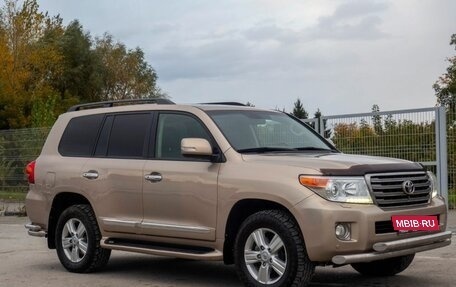 Toyota Land Cruiser 200, 2015 год, 4 300 000 рублей, 14 фотография