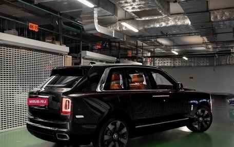 Rolls-Royce Cullinan, 2019 год, 43 500 000 рублей, 3 фотография