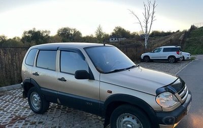 Chevrolet Niva I рестайлинг, 2004 год, 235 000 рублей, 1 фотография