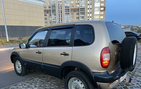 Chevrolet Niva I рестайлинг, 2004 год, 235 000 рублей, 4 фотография