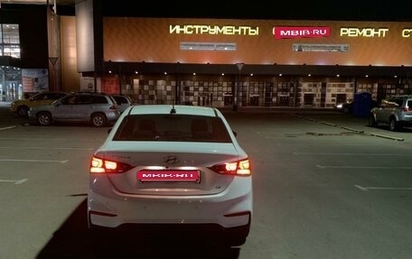 Hyundai Solaris II рестайлинг, 2018 год, 1 675 000 рублей, 2 фотография