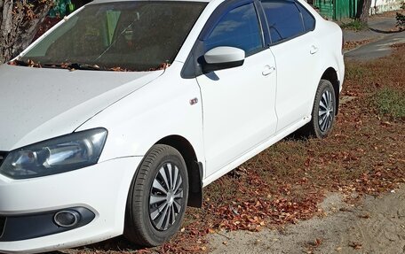 Volkswagen Polo VI (EU Market), 2013 год, 750 000 рублей, 3 фотография