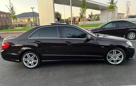 Mercedes-Benz E-Класс, 2012 год, 1 750 000 рублей, 9 фотография