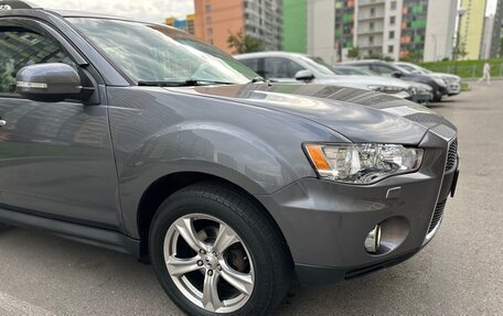 Mitsubishi Outlander III рестайлинг 3, 2011 год, 1 150 000 рублей, 13 фотография