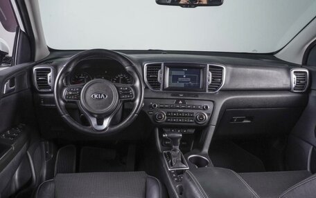 KIA Sportage IV рестайлинг, 2018 год, 2 180 000 рублей, 7 фотография