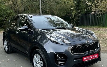 KIA Sportage IV рестайлинг, 2018 год, 2 180 000 рублей, 2 фотография