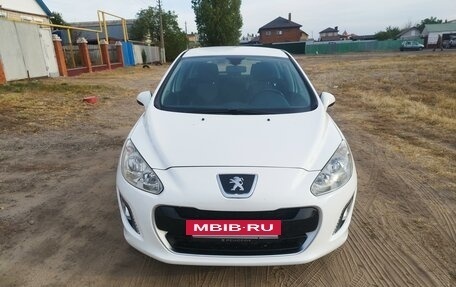 Peugeot 308 II, 2011 год, 850 000 рублей, 2 фотография