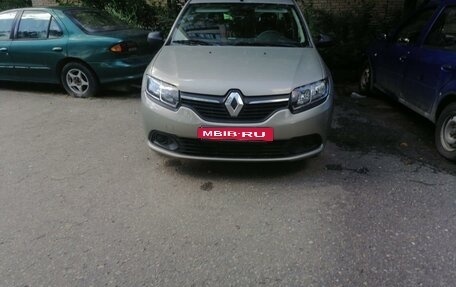 Renault Logan II, 2014 год, 800 000 рублей, 10 фотография