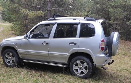 Chevrolet Niva I рестайлинг, 2003 год, 425 000 рублей, 9 фотография