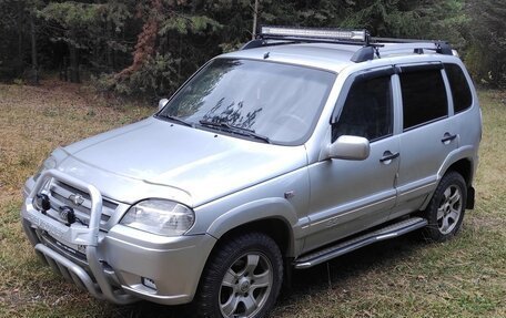 Chevrolet Niva I рестайлинг, 2003 год, 425 000 рублей, 11 фотография