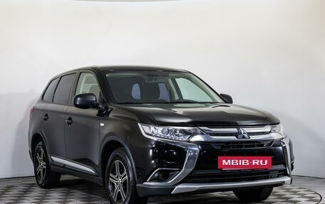 Mitsubishi Outlander III рестайлинг 3, 2017 год, 1 699 000 рублей, 3 фотография