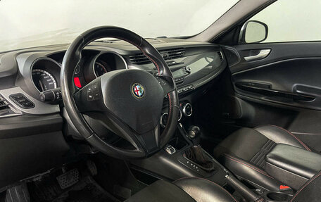 Alfa Romeo Giulietta, 2012 год, 1 043 000 рублей, 14 фотография