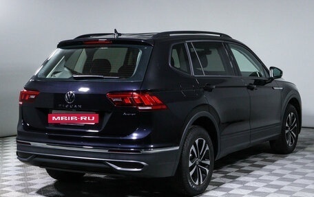 Volkswagen Tiguan II, 2023 год, 4 400 000 рублей, 5 фотография