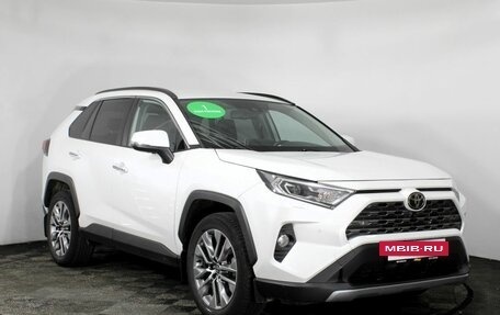 Toyota RAV4, 2020 год, 3 260 000 рублей, 3 фотография