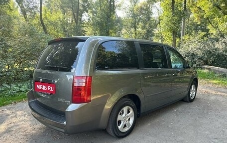 Dodge Caravan V, 2010 год, 1 280 000 рублей, 32 фотография