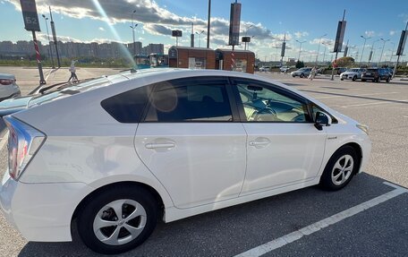 Toyota Prius, 2012 год, 1 300 000 рублей, 3 фотография