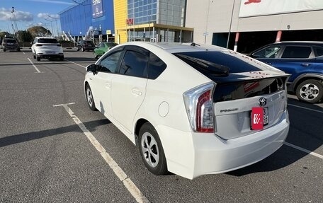 Toyota Prius, 2012 год, 1 300 000 рублей, 5 фотография