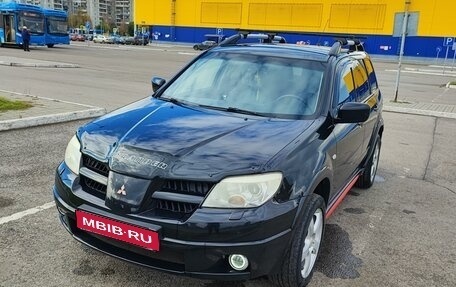 Mitsubishi Outlander III рестайлинг 3, 2006 год, 860 000 рублей, 1 фотография