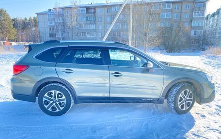 Subaru Outback IV рестайлинг, 2019 год, 2 840 000 рублей, 5 фотография