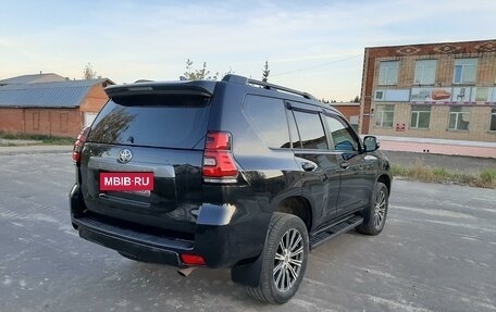 Toyota Land Cruiser Prado 150 рестайлинг 2, 2018 год, 3 950 000 рублей, 5 фотография