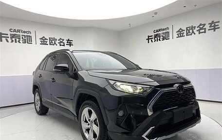 Toyota RAV4, 2021 год, 2 825 273 рублей, 3 фотография