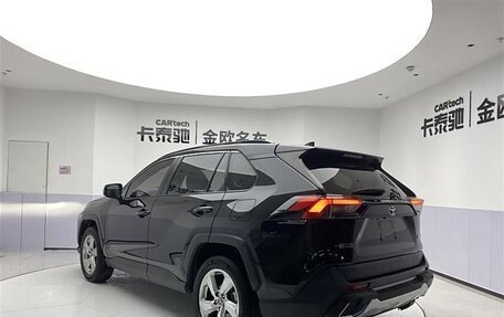 Toyota RAV4, 2021 год, 2 825 273 рублей, 7 фотография