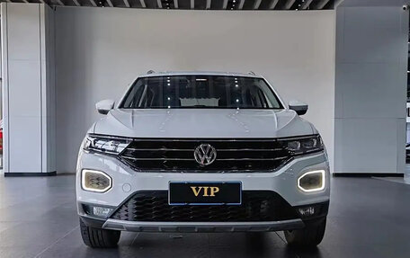 Volkswagen T-Roc I, 2021 год, 1 680 000 рублей, 3 фотография