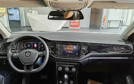 Volkswagen T-Roc I, 2021 год, 1 680 000 рублей, 7 фотография