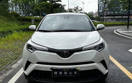 Toyota C-HR I рестайлинг, 2020 год, 1 890 000 рублей, 2 фотография