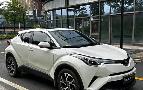 Toyota C-HR I рестайлинг, 2020 год, 1 890 000 рублей, 3 фотография