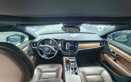 Volvo S90 II рестайлинг, 2021 год, 3 700 000 рублей, 8 фотография