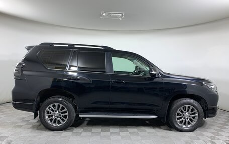 Toyota Land Cruiser Prado 150 рестайлинг 2, 2018 год, 4 655 000 рублей, 4 фотография