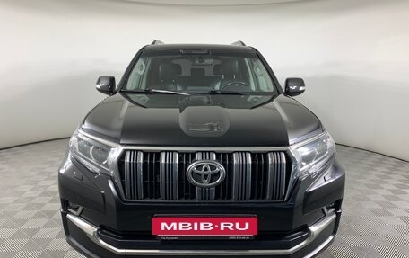 Toyota Land Cruiser Prado 150 рестайлинг 2, 2018 год, 4 655 000 рублей, 2 фотография